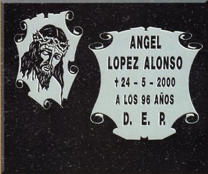 Grabado tallado cara de Cristo