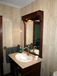 encimera en travertino con canal 