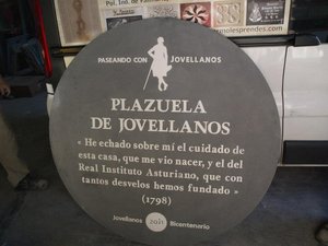 trabajo de elaboración de medallon